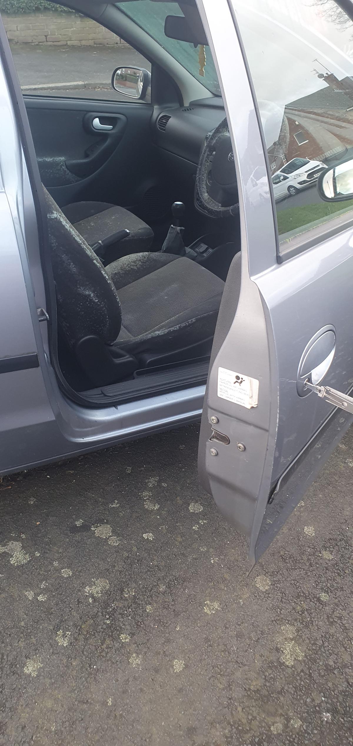 Professional auto locksmith services for all vehicle types in Gosforth