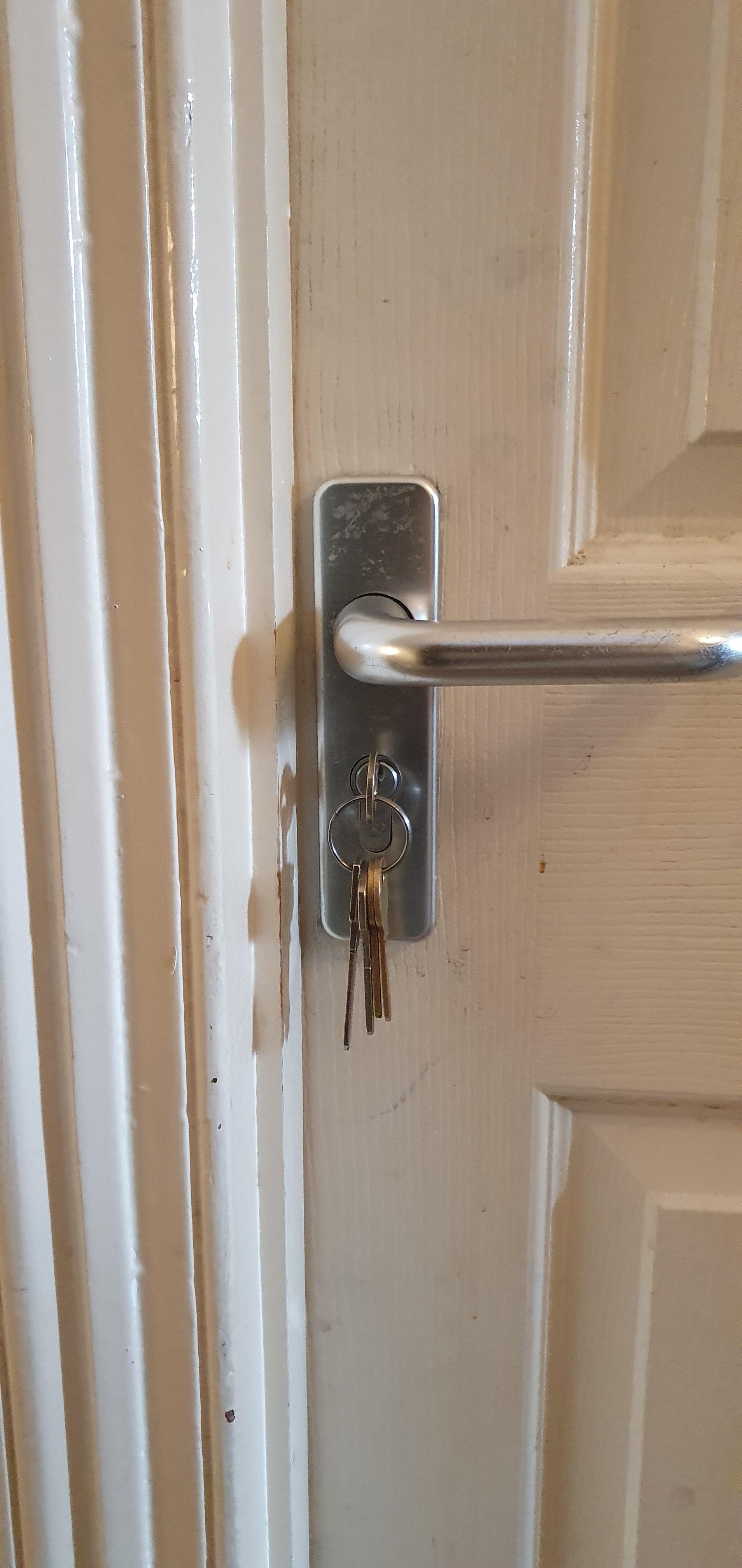 A photo of a completed lock changing job